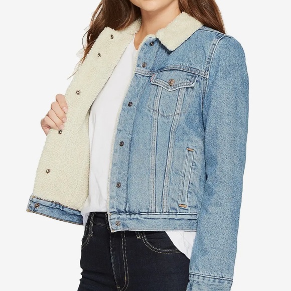 Levi’s Sherpa trucker jacket- women’s - Picture 3 of 9